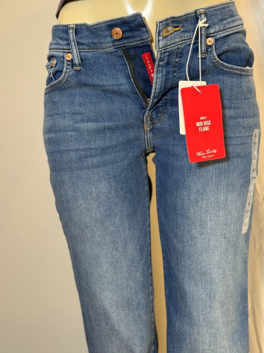 Lucky Brand Sweet Midrise Flare Women's 8/29reg Advanced stretch New With Tags!